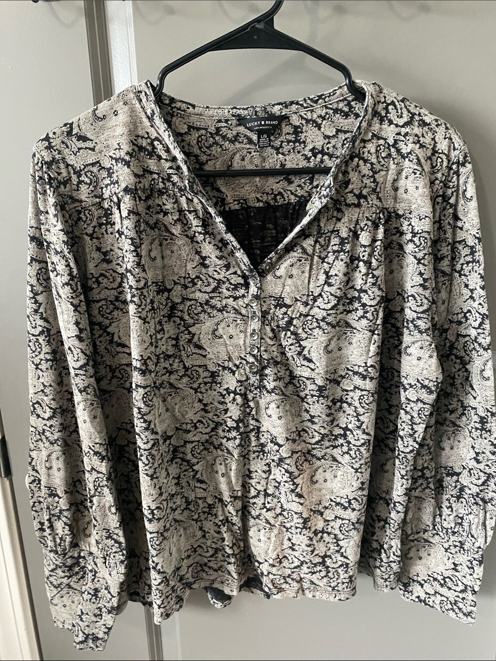 Lucky Brand Black & White Paisley Long-Sleeve Tee